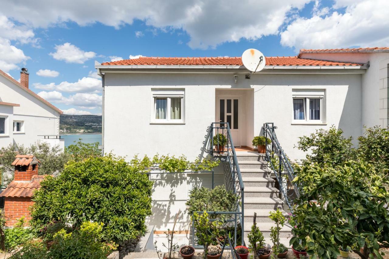 Apartments Rogulj Трогир Экстерьер фото